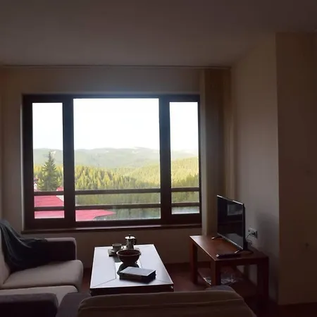 Spacious 1 Bedroom In Apartamento