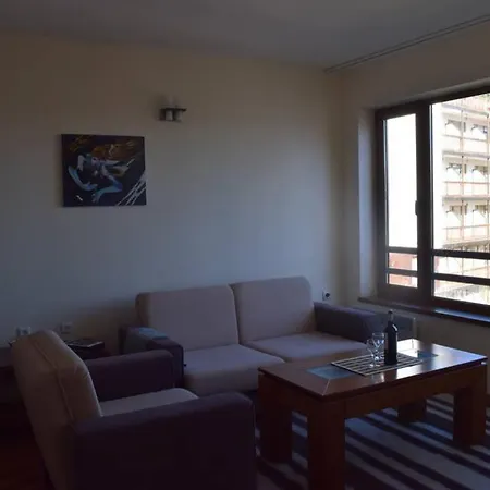Spacious 1 Bedroom In Apartamento *